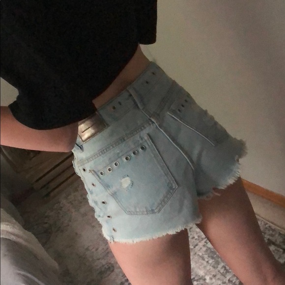 BRAND NEW Zara denim shorts - Picture 4 of 4